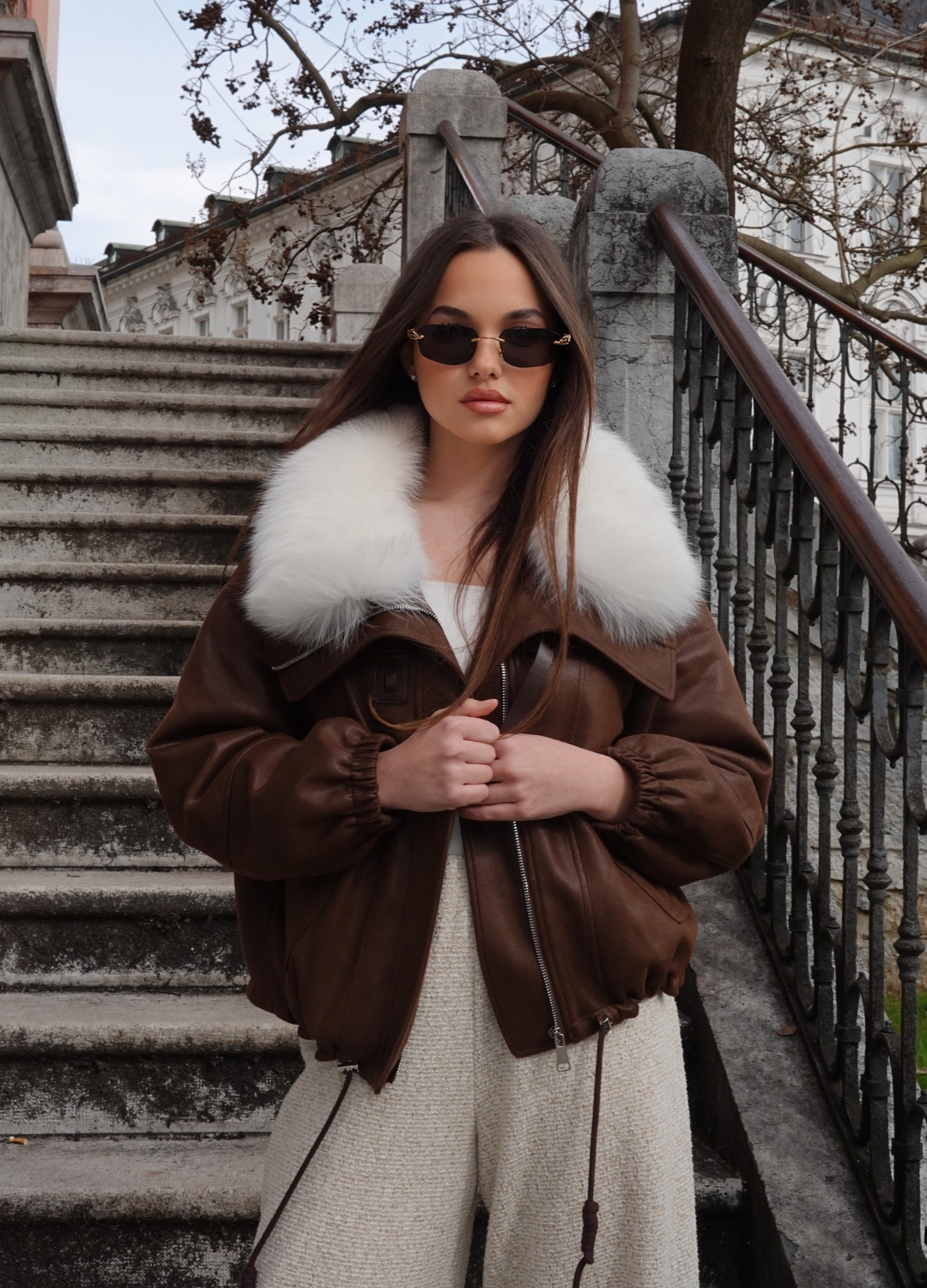 Alternative view of Usnjena jakna - Rarry